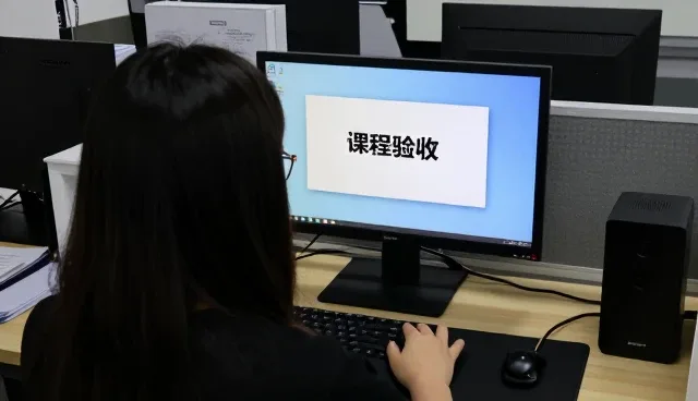考试焦虑的成因与教务系统应对策略